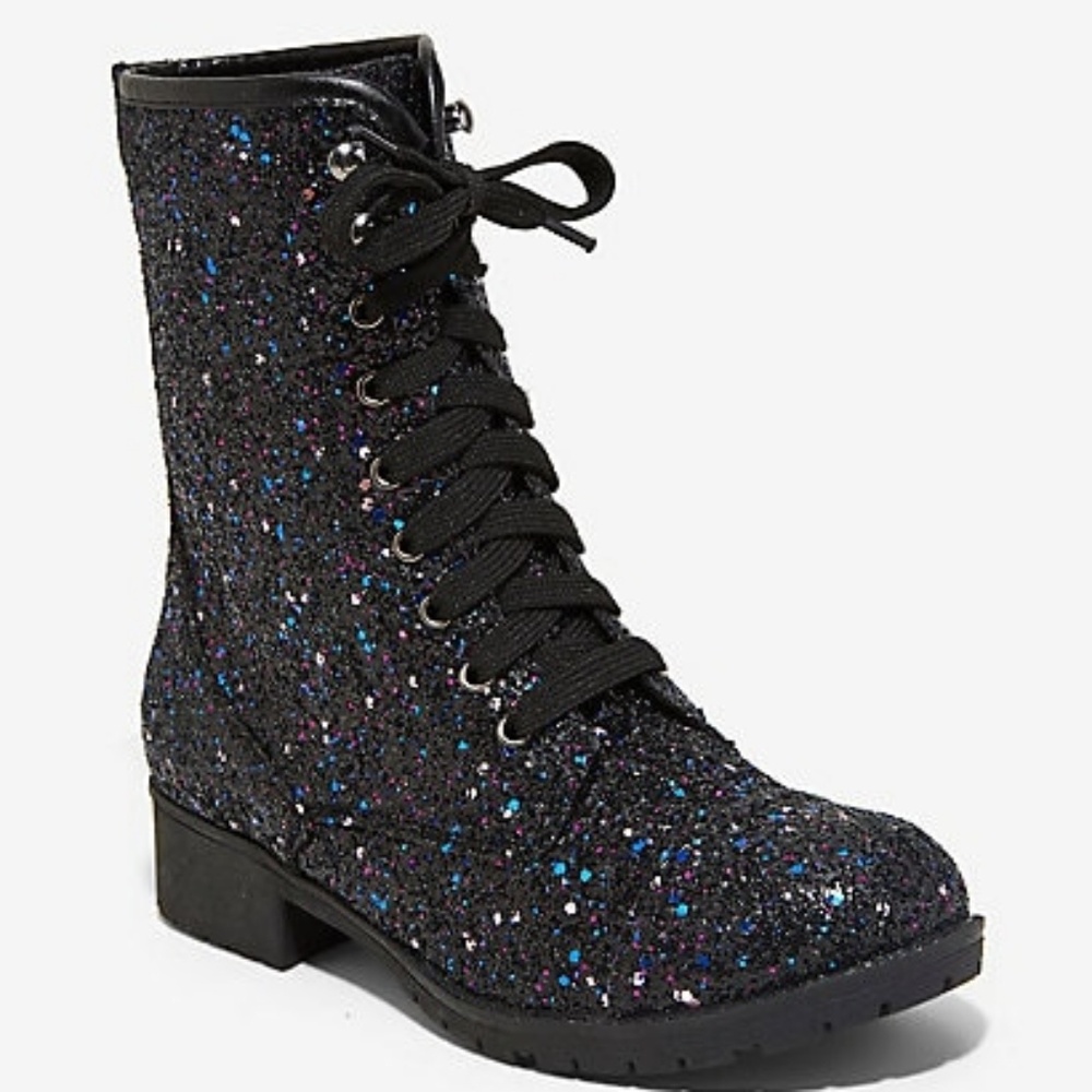 ISO Her Universe Sz 10 Black Glitter Boots